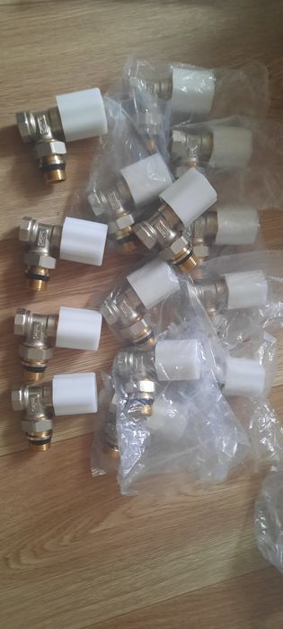 Угловой кран для отопление