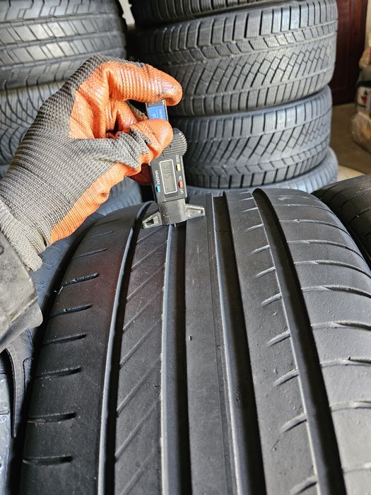 4 anvelope vara 2x255 35 18 2x225 40 18 Barum