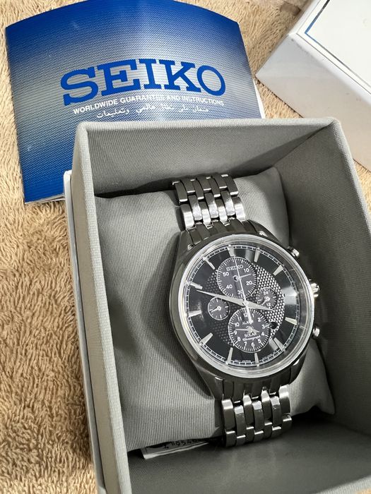Часы Seiko продаётся.