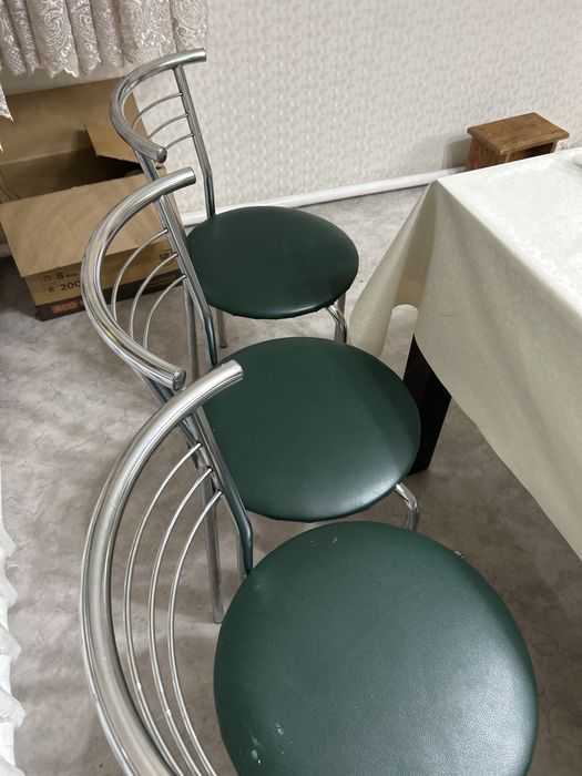 Продам стулья по 6000тг