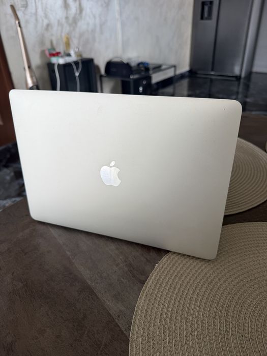 Apple MacBook Pro i5 SSD