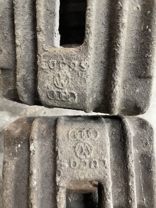 Etrier spate VW  TRW / Lucas Golf 4 Octavia 1 seat stanga dreapta