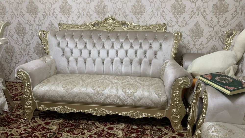 Divan kreslo yaxshi holatta