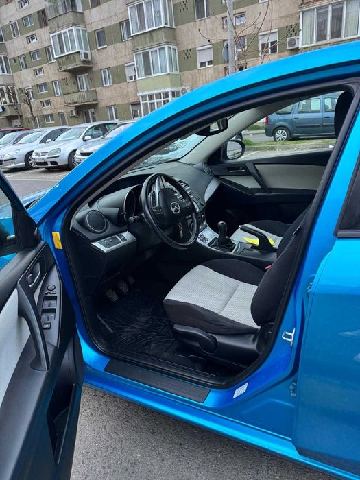 Mazda 3 2009 (face-lift) 1.6 petrol