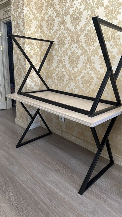 Срочно продам столы