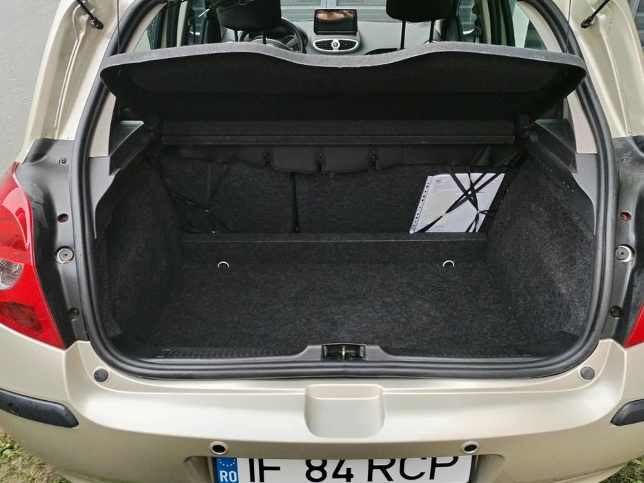 De vânzare Renault Clio Benzină 1.6 Automat