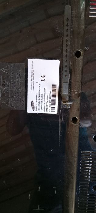 Продам телевизор на запчасти