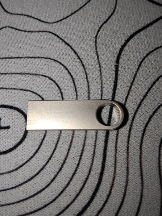 Флэшка на 1 терабайт. Срочно!