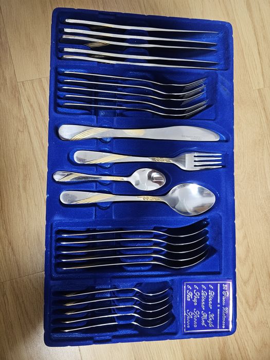 Set tacâmuri inox 18/10 – 24 piese – NOI – cutie cadou elegantă