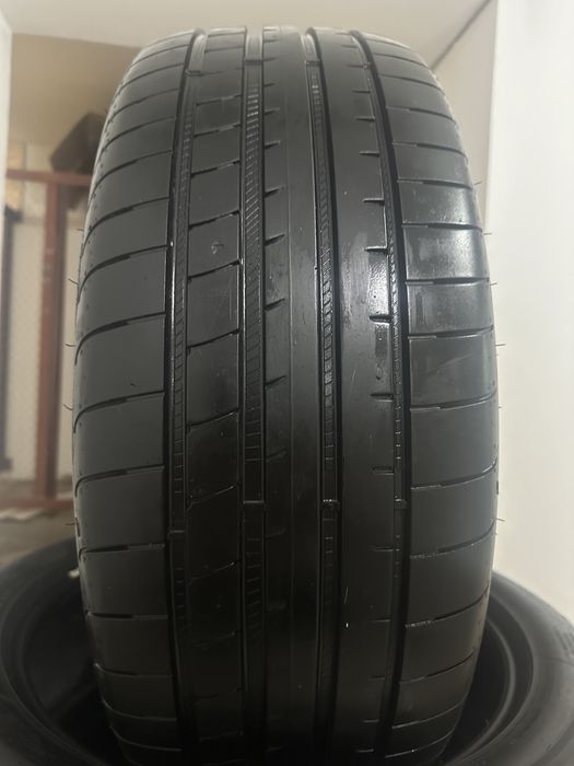255/45 R21 Godyear Eagle F1
