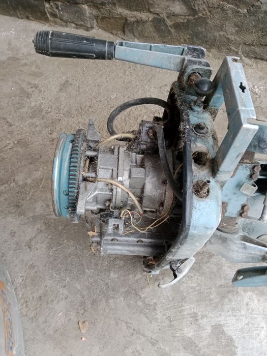 Лодка прогресс с матором Вихр 30