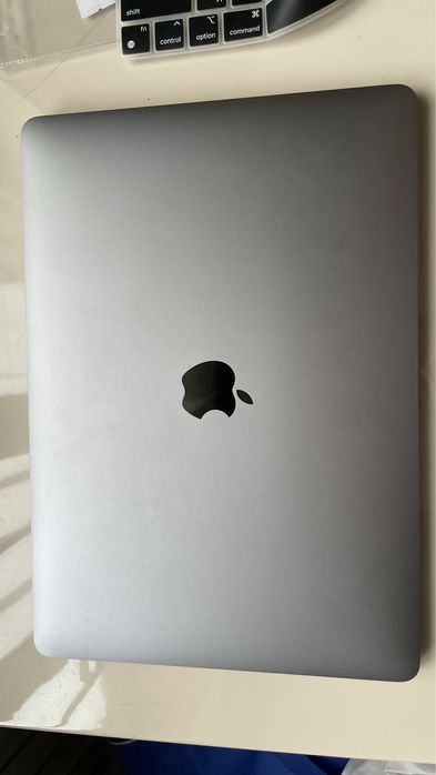 Продам Macbook m1