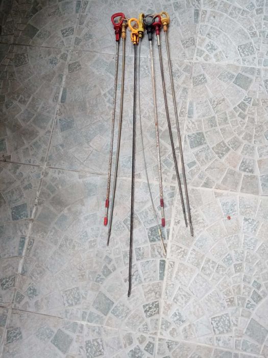 Продавам щеки за измерване на масло на двигател