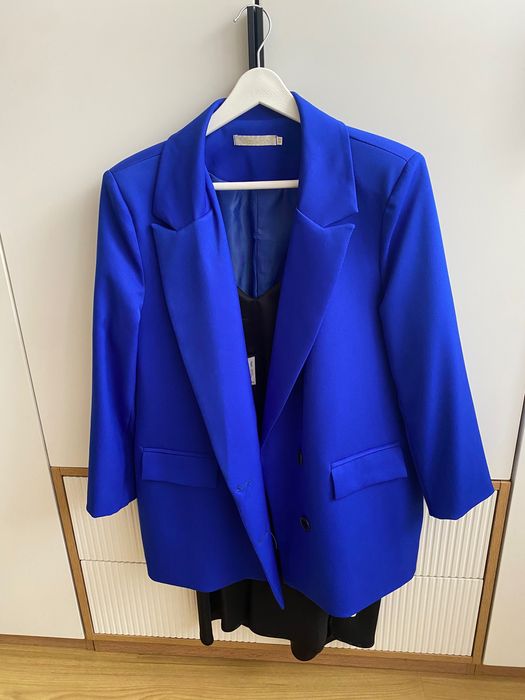Продам пиджак! Красивого синего цвета!