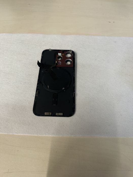 Capac iphone 15 pro / 15 pro max / 16 pro / 16 pro max