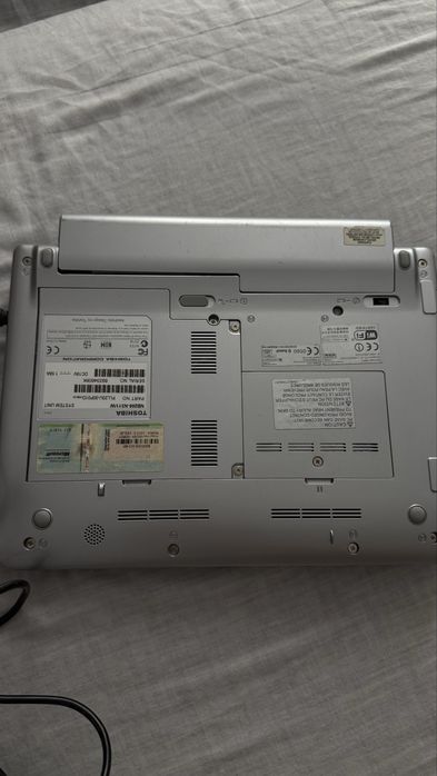 Ноутбук Toshiba старый