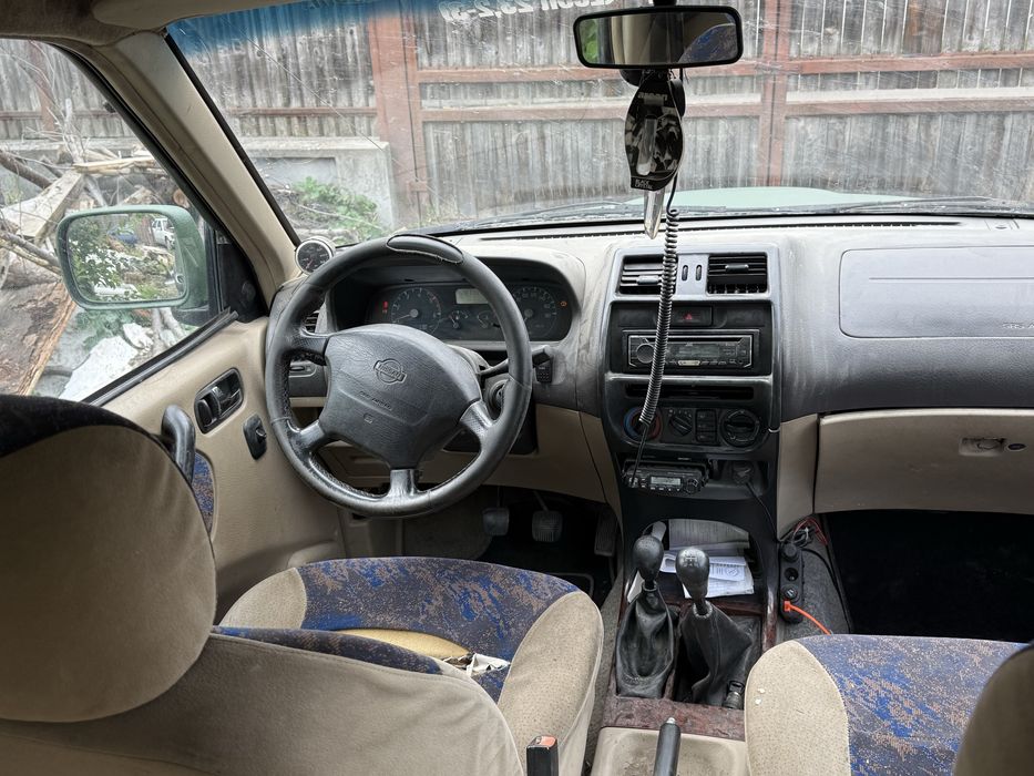 Nissan Terrano II
