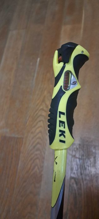 Състезателни щеки за ски LEKI