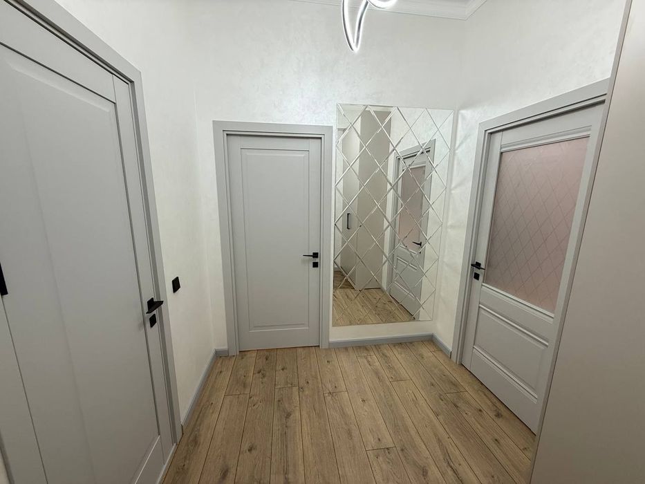 Продается 2/7/13 48м2 в ЖК Aviasozlar plaza, ор-р: рынок Кадышева