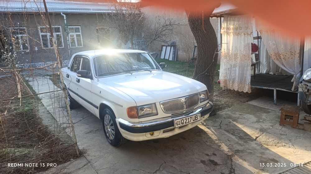 Волга 3110 год 2001