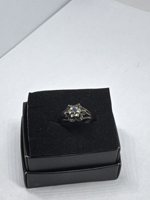 сребърен дамски пръстен 2.28гр 925