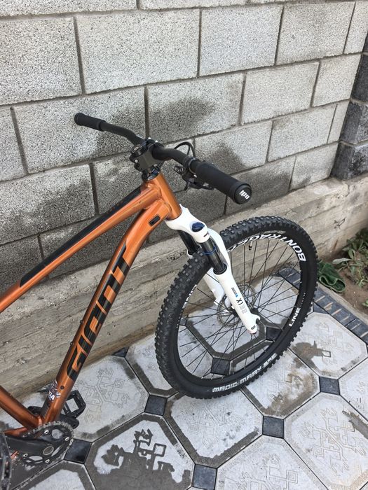 Продам кастомный giant talon 3