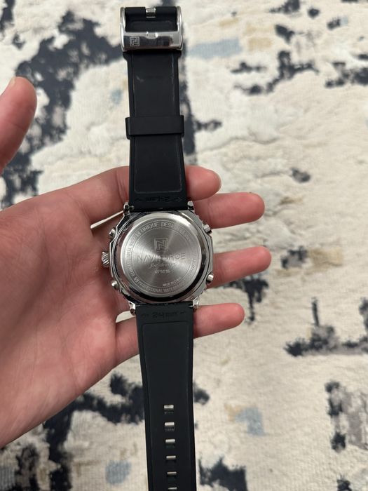 Мужские часы NAVIFORCE