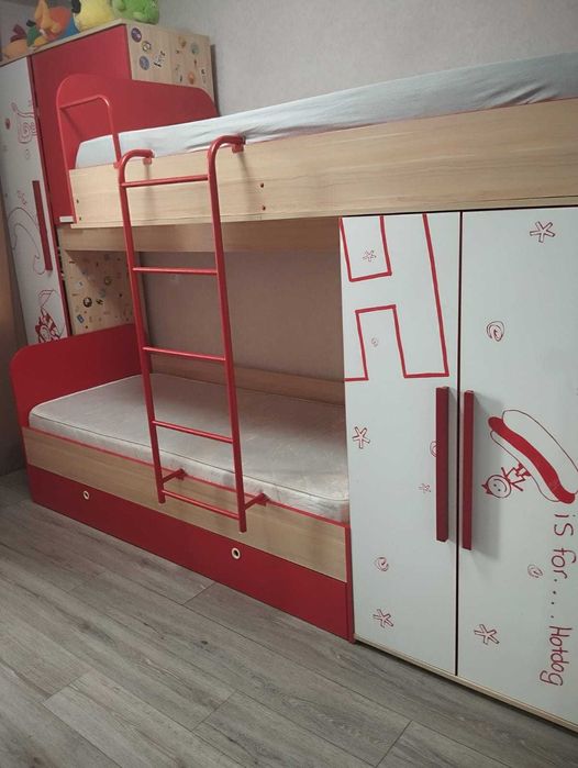 Двухъярусная кровать.