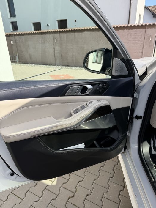 Vând sau schimb BMW X7 xDrive50d M-Packet 2020