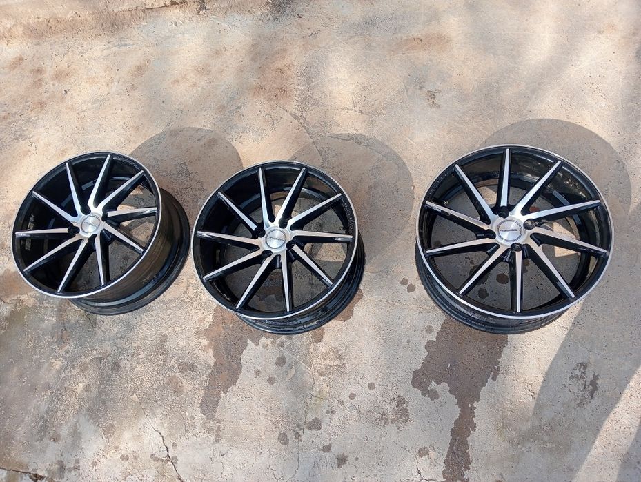 Vossen R17    3 штук