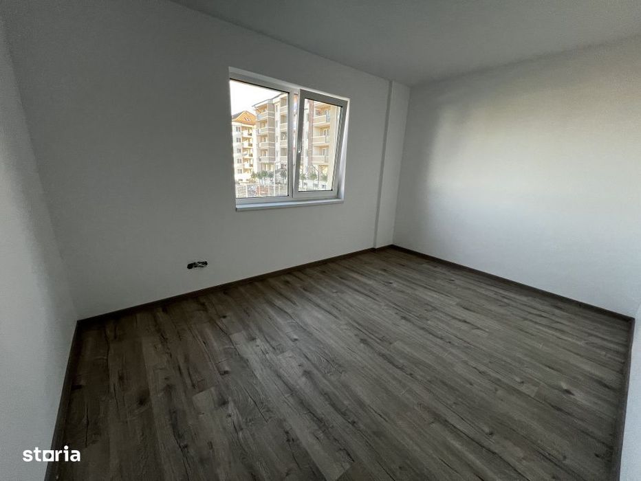 Apartament de 3 camere, 62 mp, balcon, zona Teilor — fotografia 3
