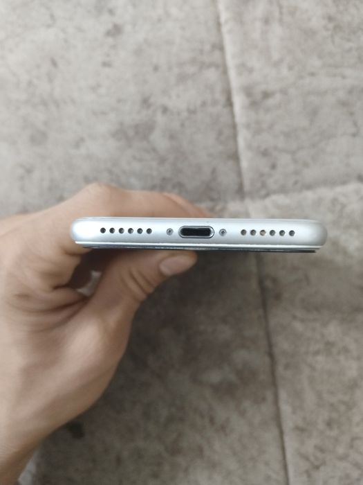 iPhone 8 ideal holatda