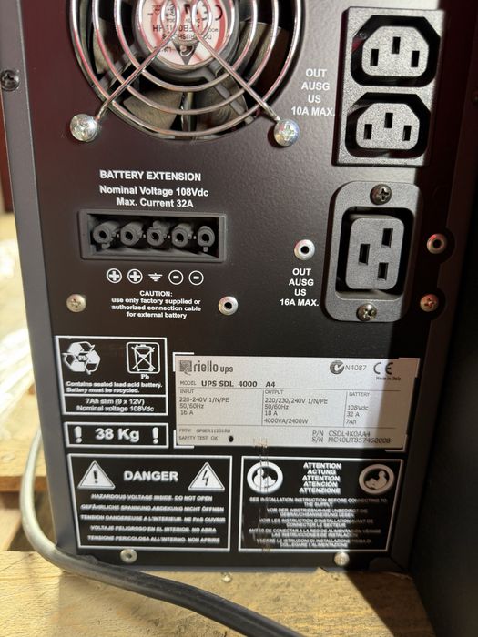 Sisteme de Alimentare Riello UPS 4000v