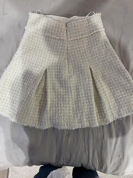 Кремава пола Avin.