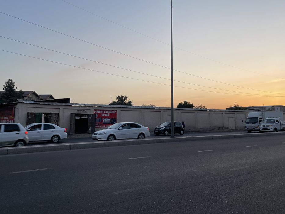 uy sotiladi uchastka