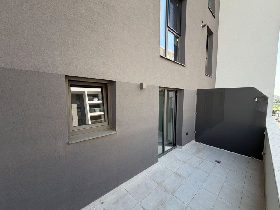 Vand Apartamente 2 camere Prima Vista