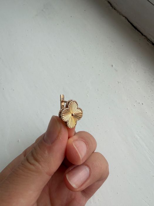 Продам Золотые серьги