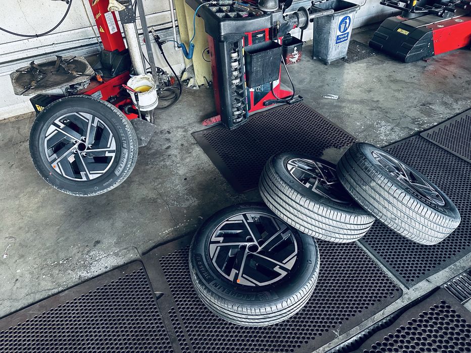 Anvelope de vară Michelin Primacy 4 215 65 17