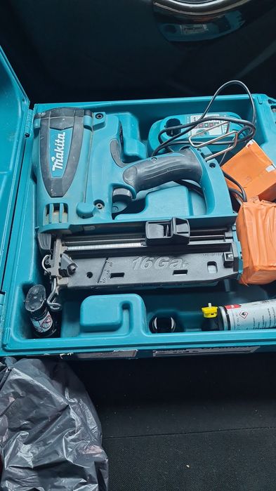 Pistol cuie wurt cs2,makita gn600se