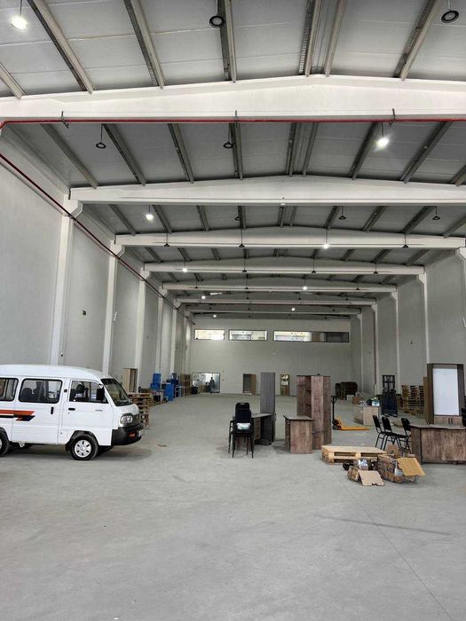 ПРОДАЕТСЯ ПОМЕЩЕНИЕ под производство или же под склад 1270кв: 1 090 000 ...