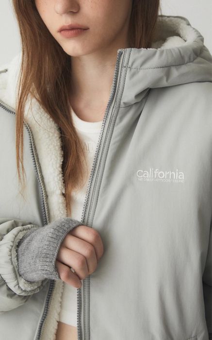 Продам двухстороннюю куртку whoau