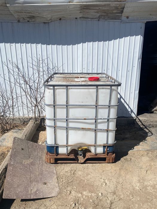 бочка 1тон срочно