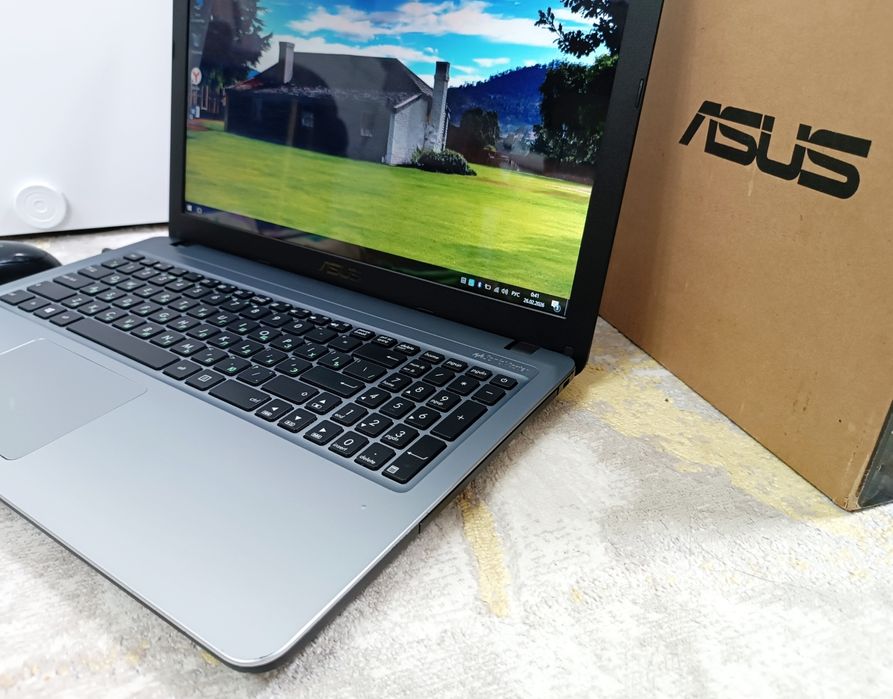Ноутбук ASUS Core i3, 1TB, Nvidia.