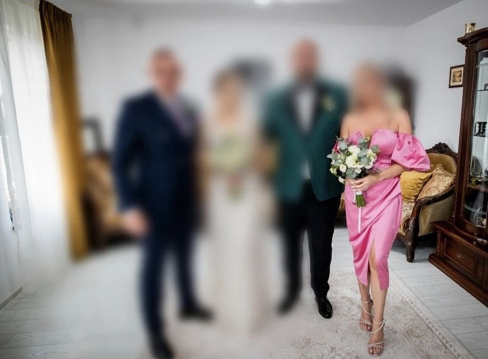 Vând  rochie elegantă