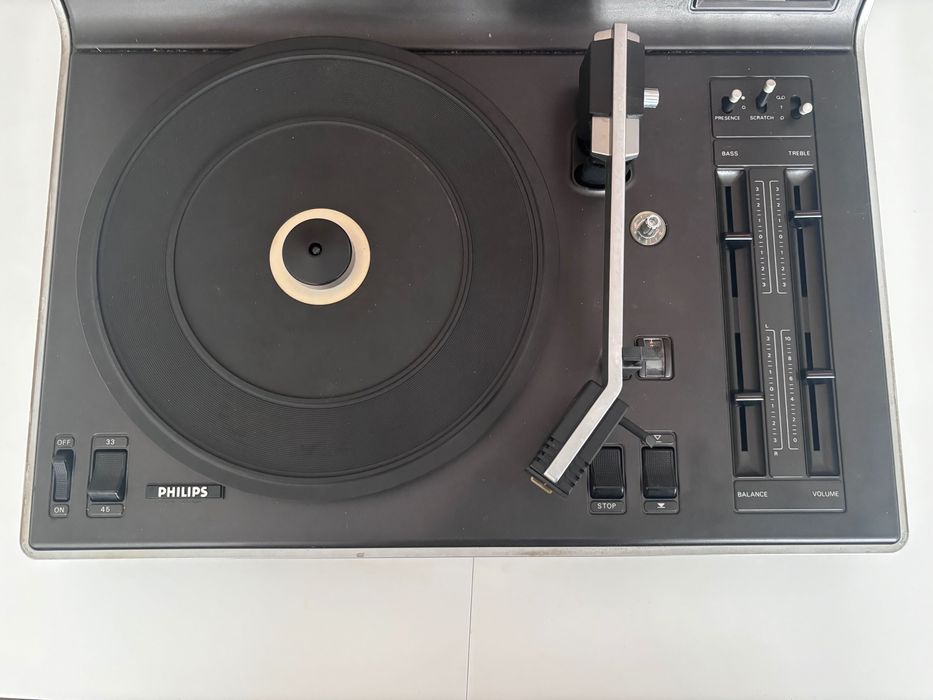 Грамофон Phillips Stereo 907