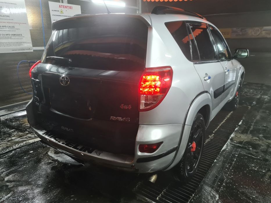 Dezmembrez Toyota Rav 4 2008 2.2 dcat 177
