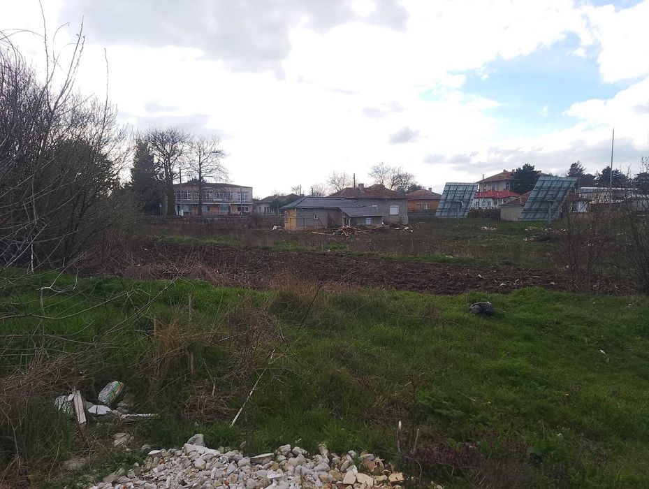 Къща в центъра на Карапелит