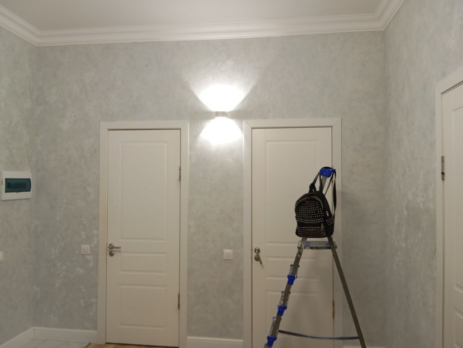 Поклейка обоев профессионально.