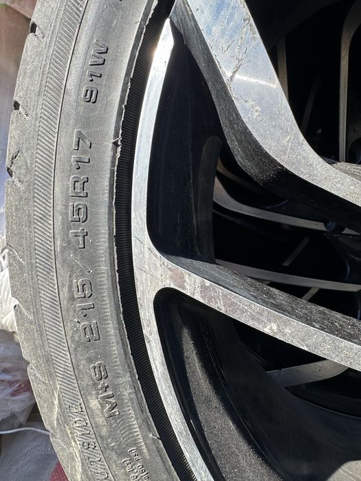 Diska balon. Holati yaxshi. 17 razmerda. Gentra lasettiga tushadi.