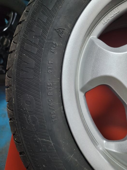 2 Anvelope Platin RP60 Iarna 195 65 15  și 4 jante  5x112r15 VAG